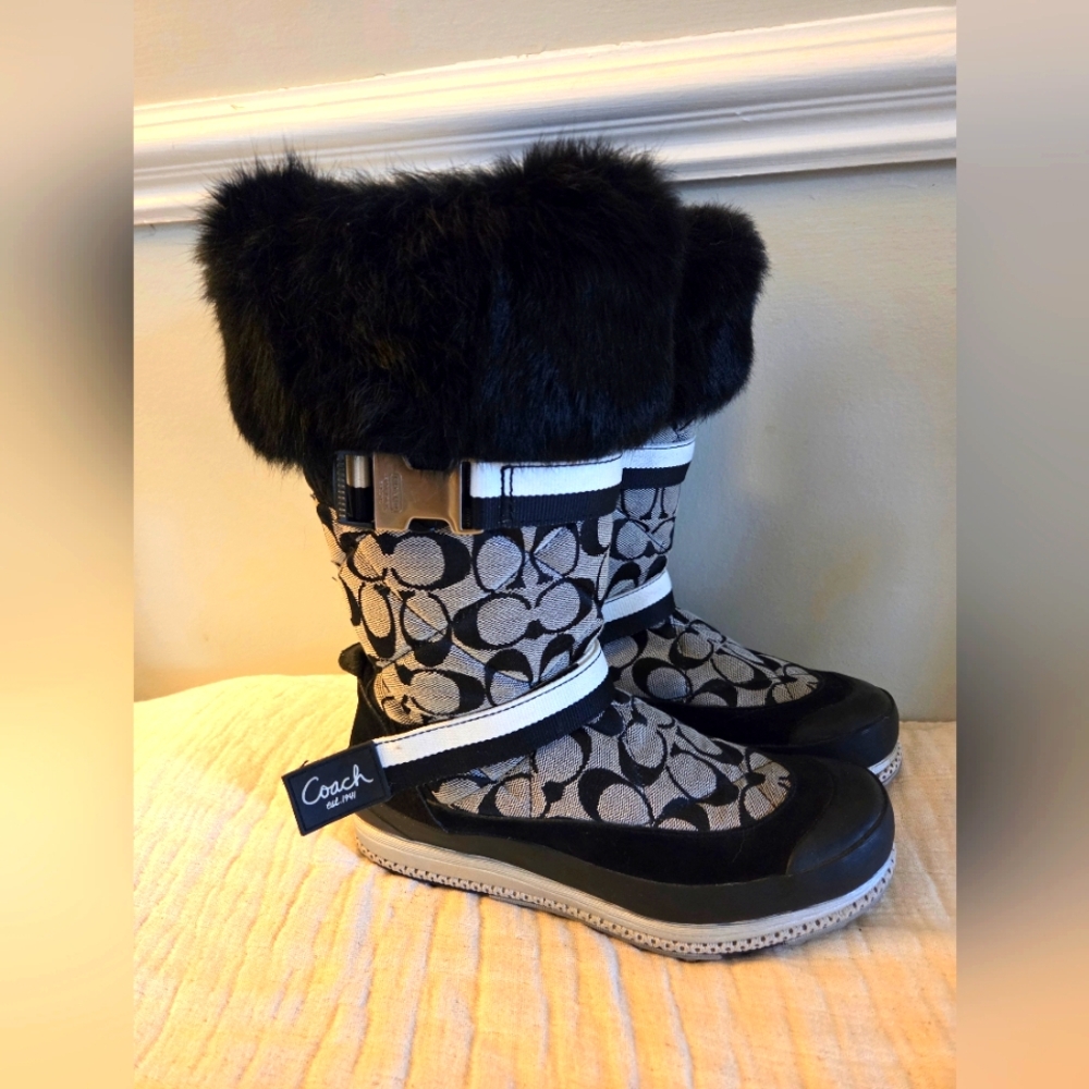 Coach Black and Gray Patterned Snow Boots with Fur Trim